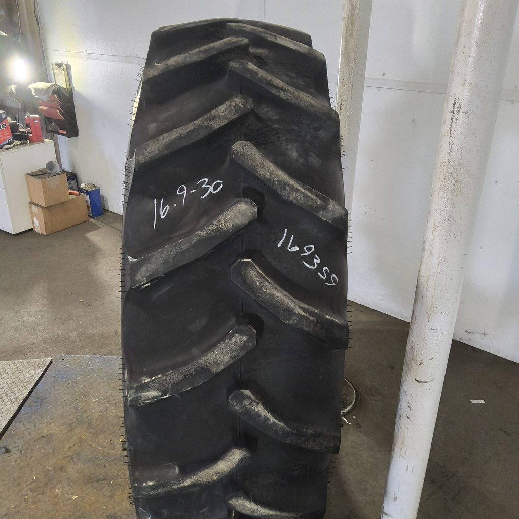 16.9-30 Goodyear Farm Dura Torque R-1 C (6 Ply), 85%