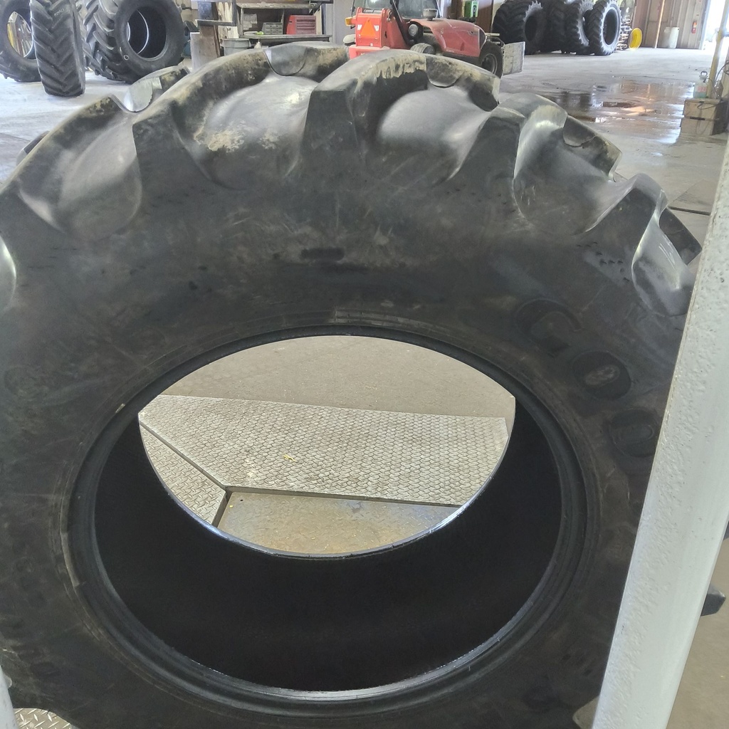 16.9-30 Goodyear Farm Dura Torque R-1 C (6 Ply), 85%