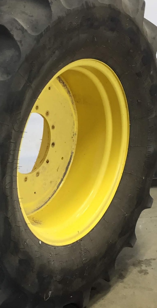 18"W x 28"D, John Deere Yellow 12-Hole Formed Plate Sprayer