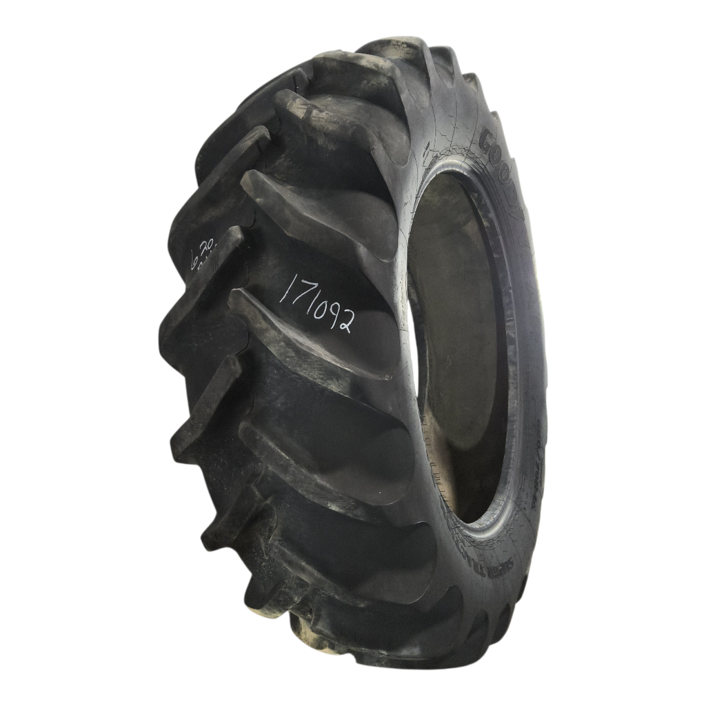620/70R46 Goodyear Farm DT820 Super Traction R-1W 167B 80%