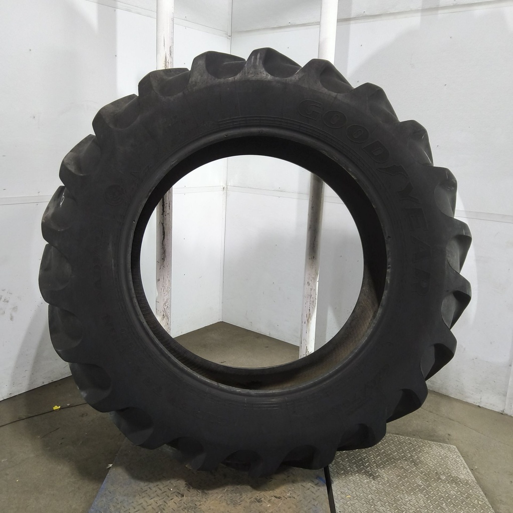 620/70R46 Goodyear Farm DT820 Super Traction R-1W 167B 80%