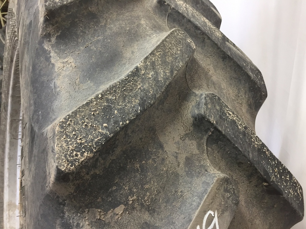 480/80R50 Goodyear Farm DT800 Super Traction R-1W on Case IH Silver Mist 10-Hole Formed Plate W/Weight Holes 60%