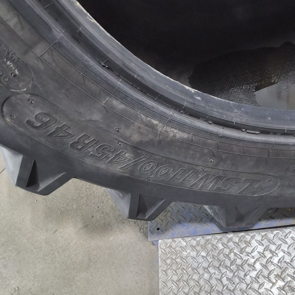 LSW1100/45R46 Goodyear Farm DT930 R-1W 181D 85%