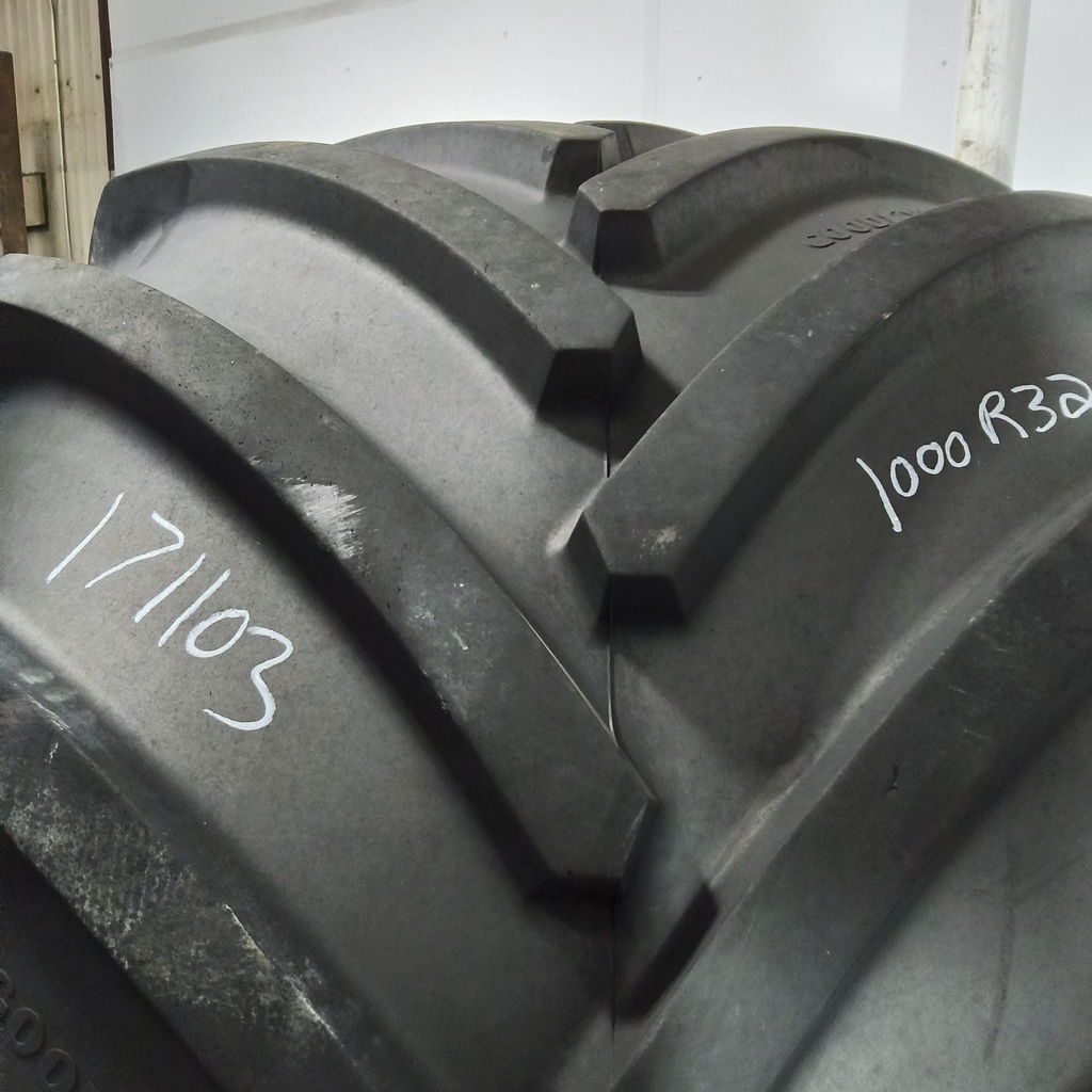 LSW1000/45R32 Goodyear Farm Optitrac R-1W 184D 85%