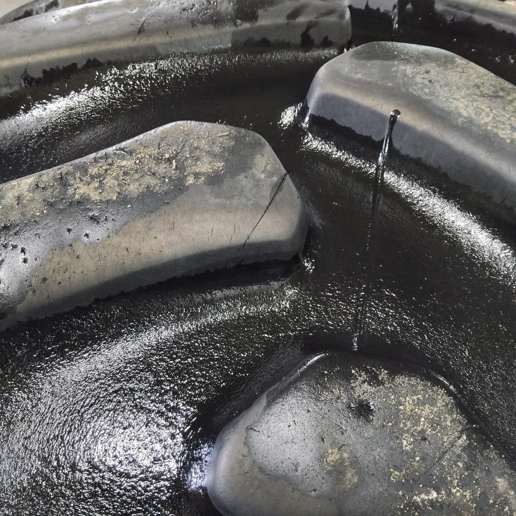 28L-26 Firestone Super All Traction 23 R-1 F (12 Ply), 80%