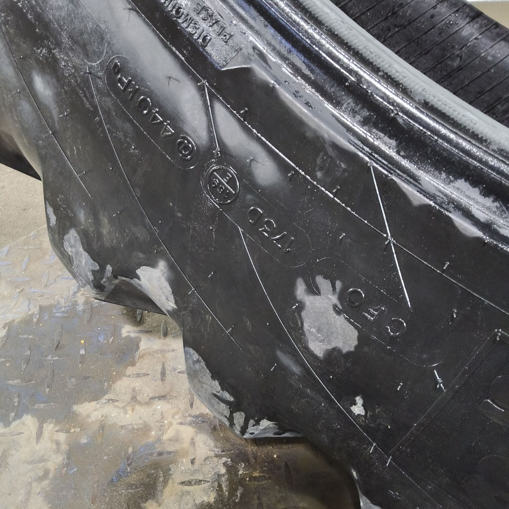 VF380/90R46 Michelin Spraybib CFO R-1S 173D/169E 90%