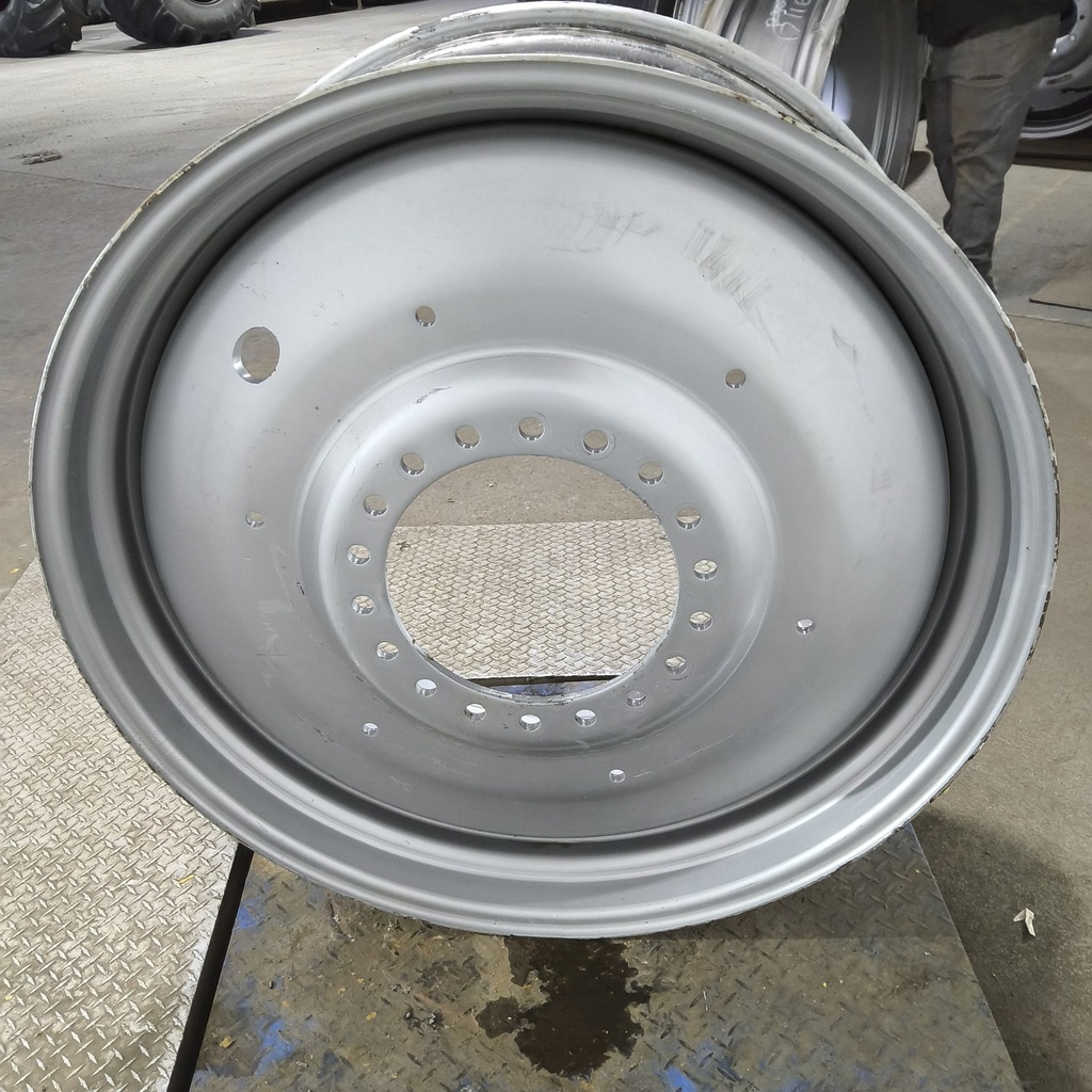 18"W x 42"D, Case IH Silver Mist 18-Hole Formed Plate , -8.62" Offset