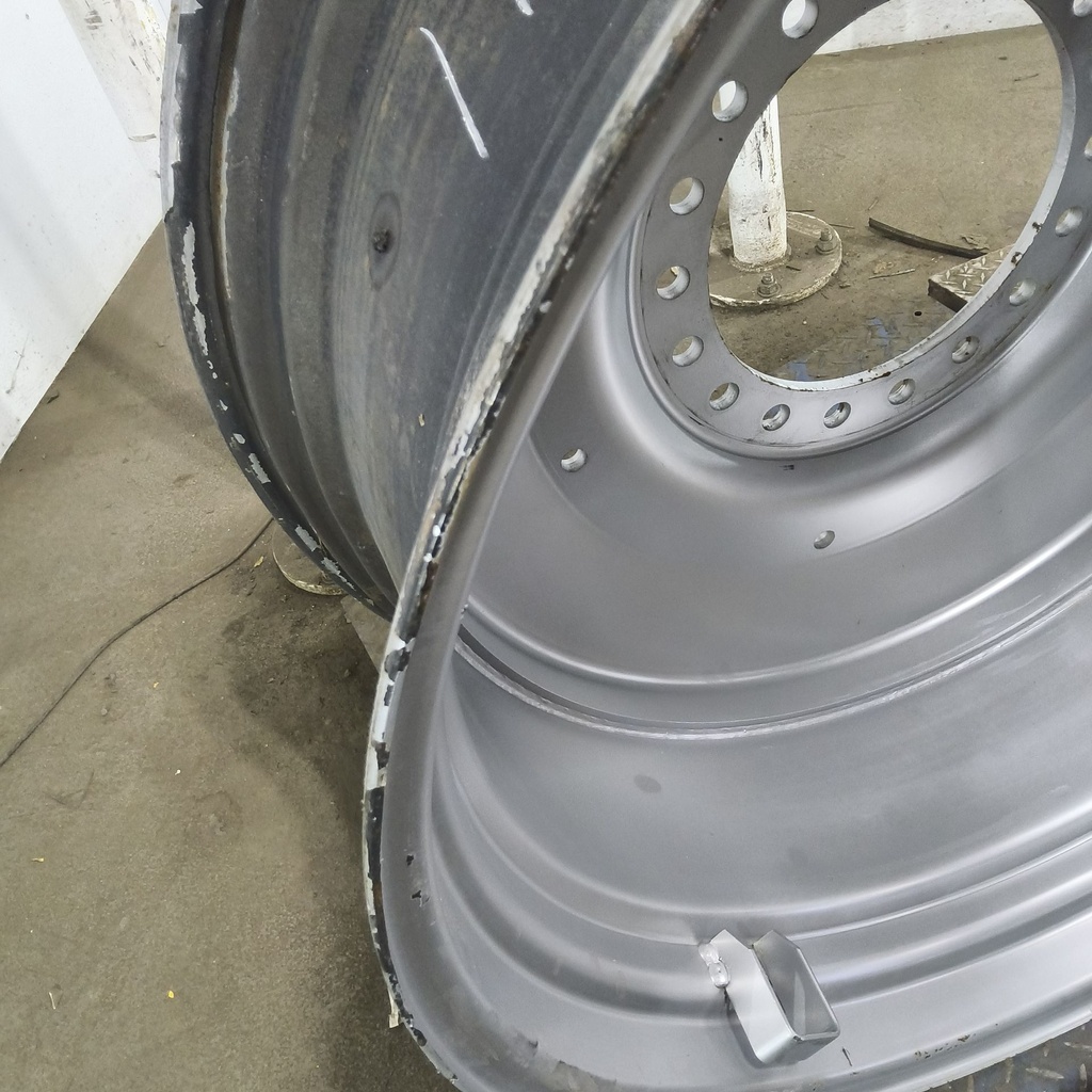 18"W x 42"D, Case IH Silver Mist 18-Hole Formed Plate , -8.62" Offset