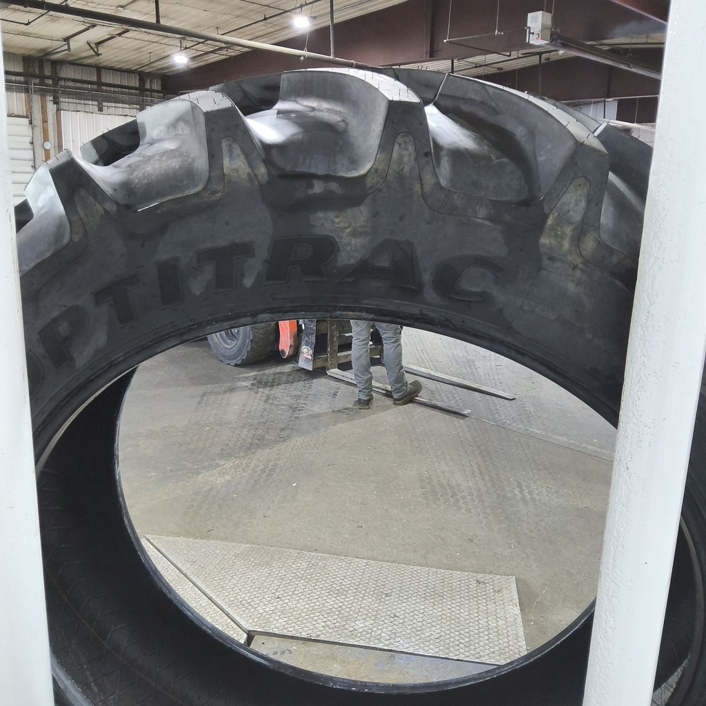 LSW480/70R46 Goodyear Farm Optitrac R-1W 160D 99%