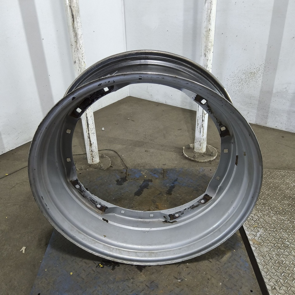 13"W x 34"D, Case IH Silver Mist 8-Hole Waffle Wheel (Groups of 2 Bolts)