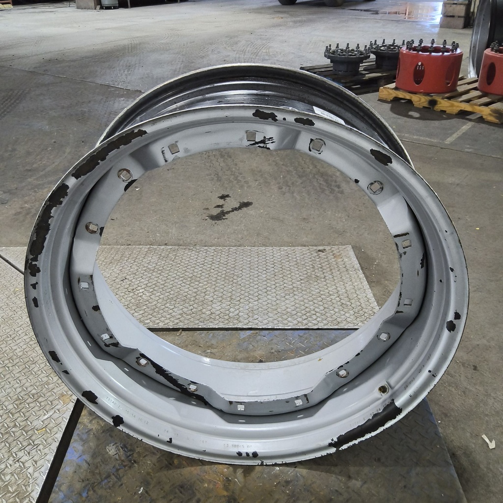 13"W x 34"D, Case IH Silver Mist 8-Hole Waffle Wheel (Groups of 2 Bolts)