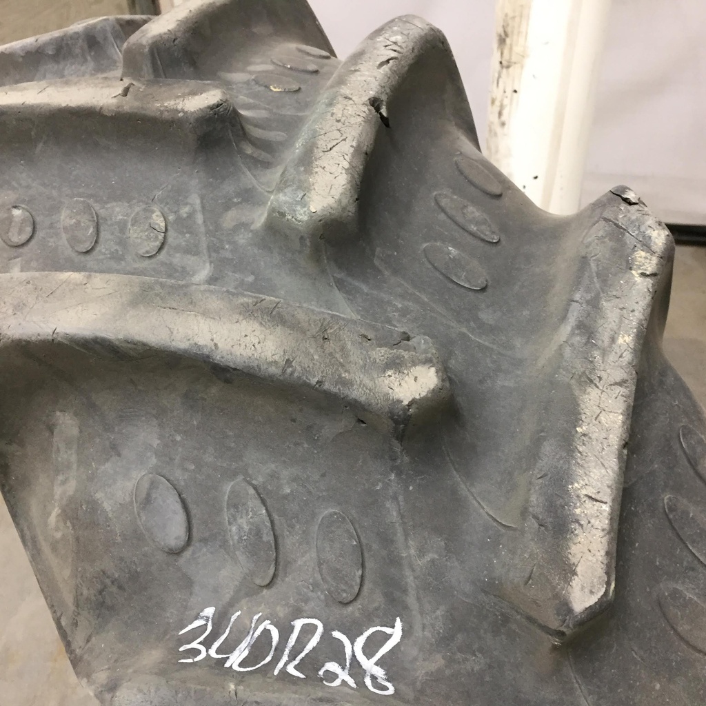 340/85R28 BKT Tires Agrimax RT 855 R-1W 127 A8 65%