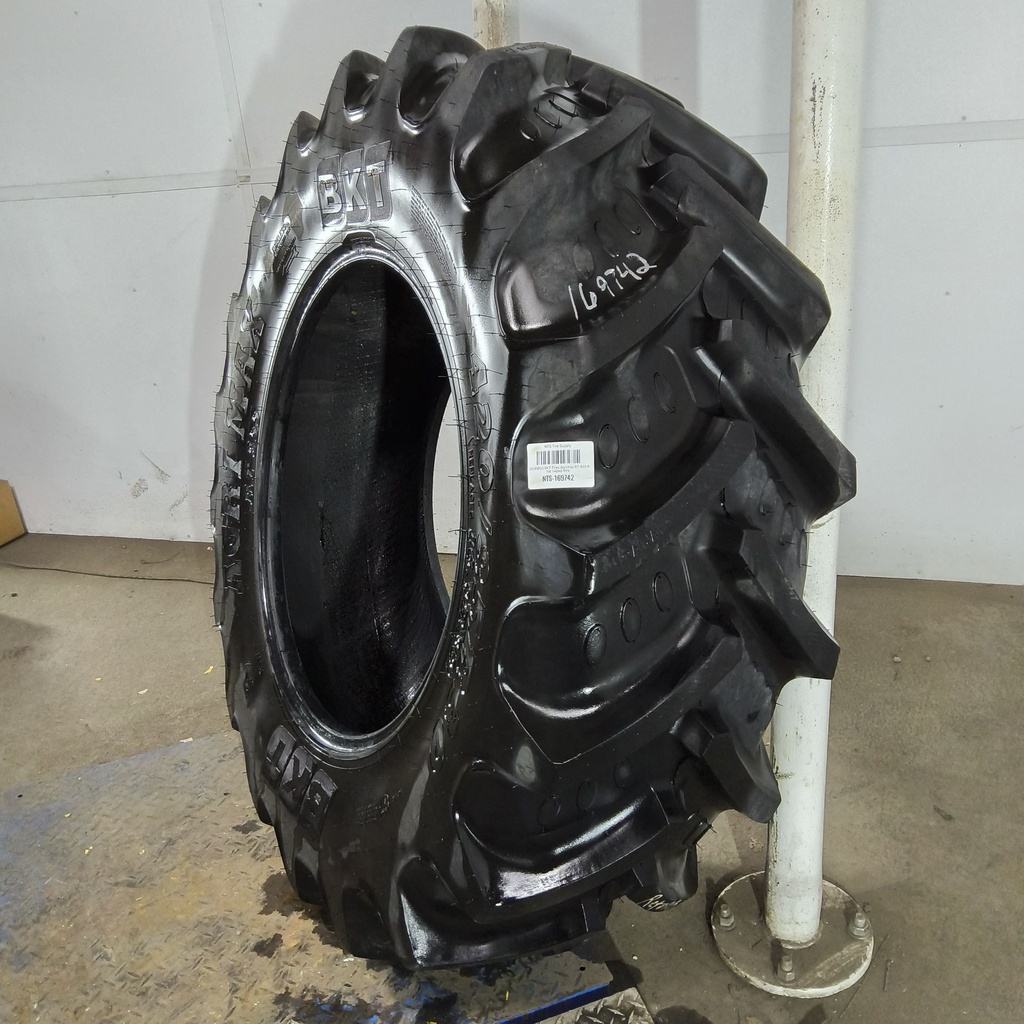 420/85R30 BKT Tires Agrimax RT 855 R-1W 140A8 99%
