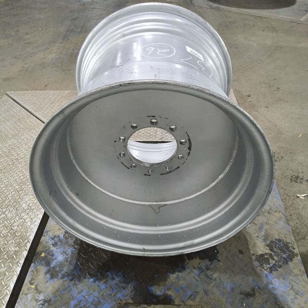 25"W x 26"D, Case IH Silver Mist 10-Hole Flat Plate , -4.88" Offset