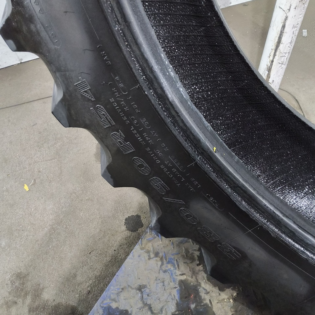 380/90R54 Firestone Radial 9000 R-1W 152A8/152B 50%