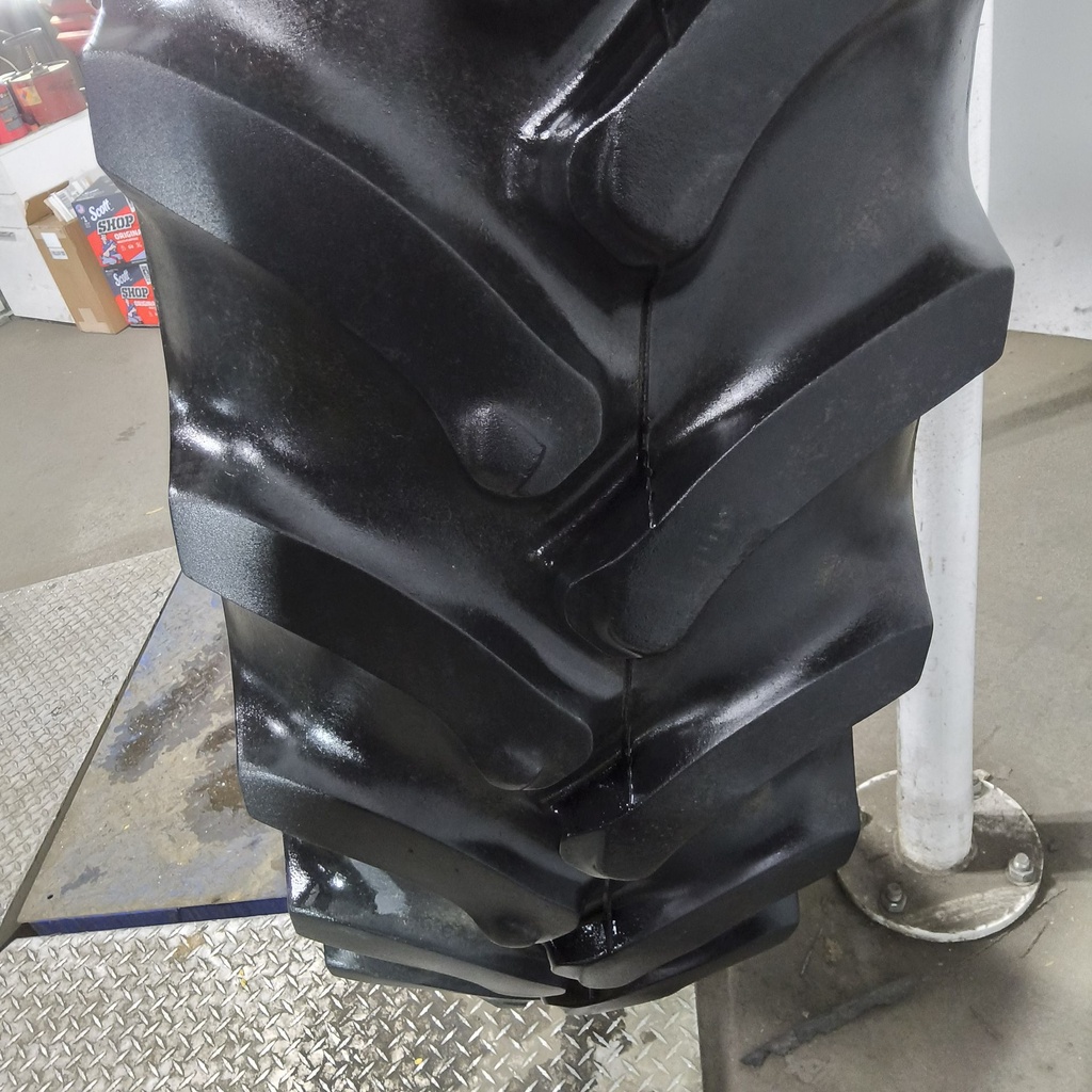380/90R54 Firestone Radial 9000 R-1W 152A8/152B 50%