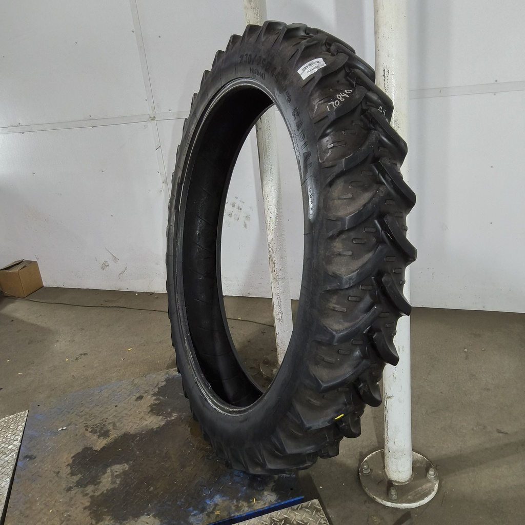 230/95R44 Kleber Super 3 R-1W 132B 70%