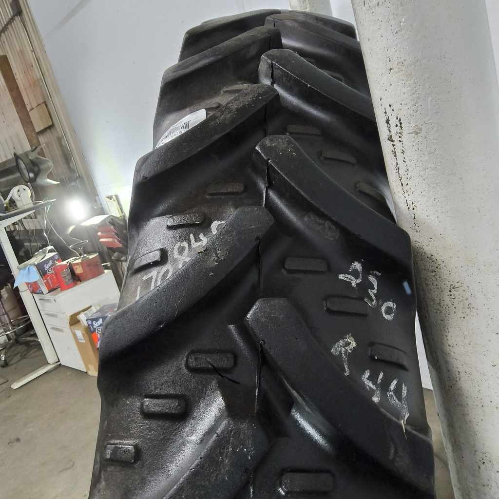 230/95R44 Kleber Super 3 R-1W 132B 70%
