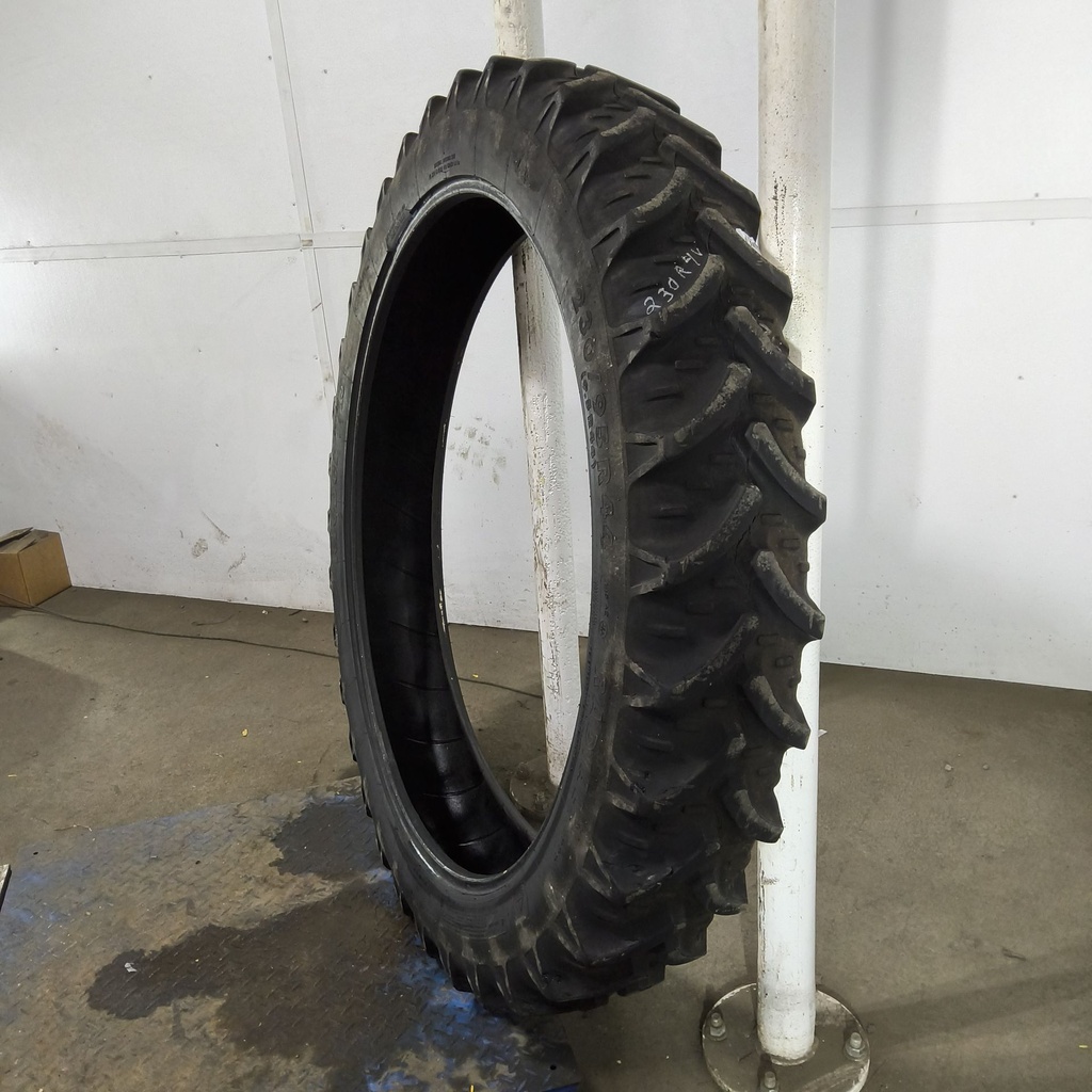 230/95R44 Kleber Super 3 R-1W 132B 55%