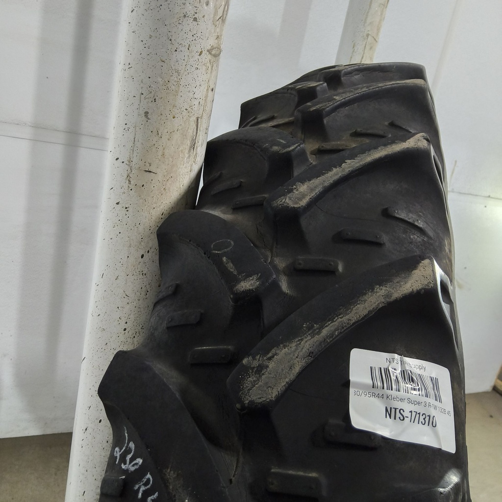 230/95R44 Kleber Super 3 R-1W 132B 45%