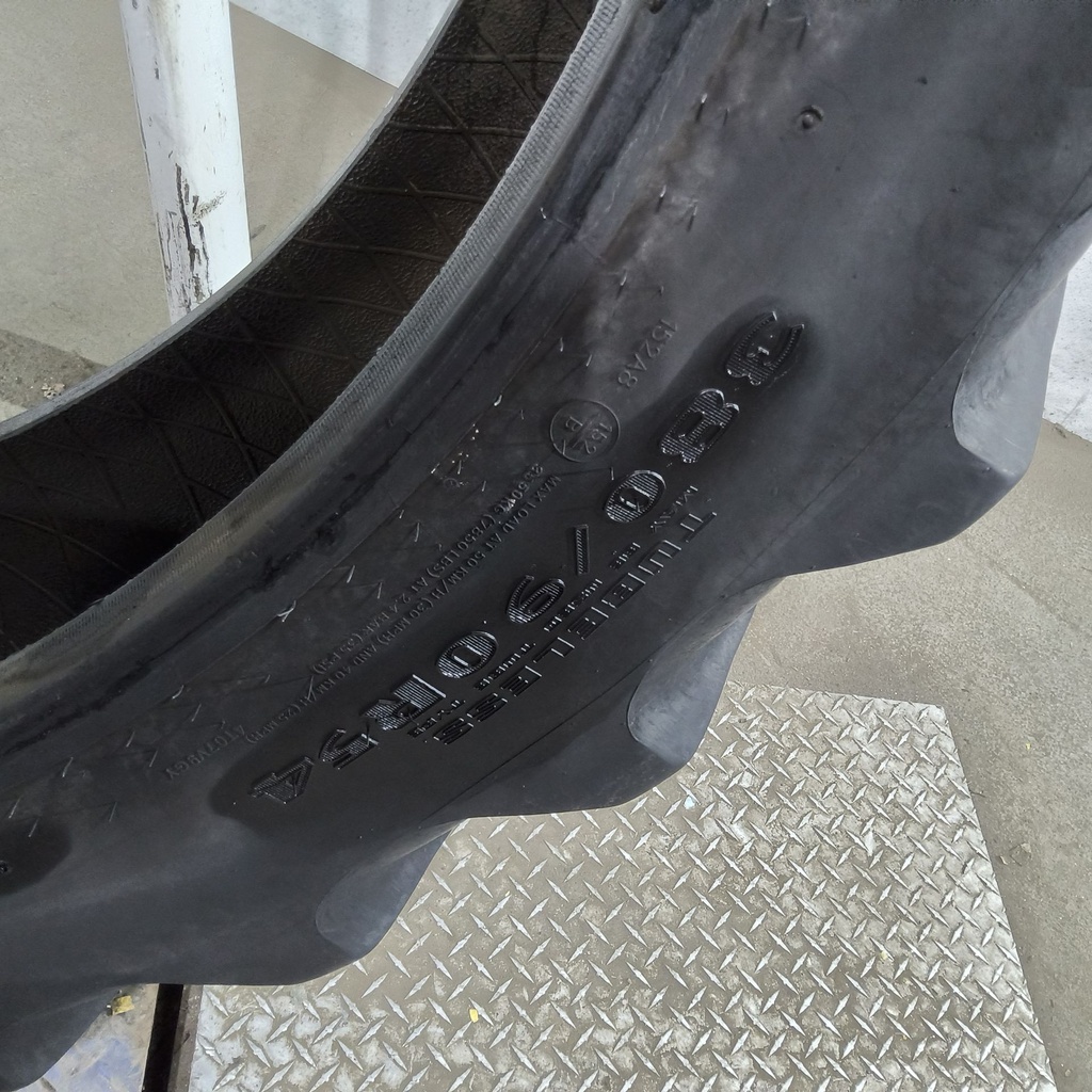380/90R54 Goodyear Farm DT800 Super Traction R-1W 152B 60%