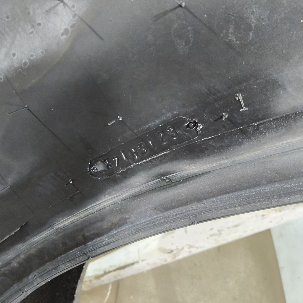 VF320/105R46 Alliance Agriflex+ 354 R-1W 172D 85%