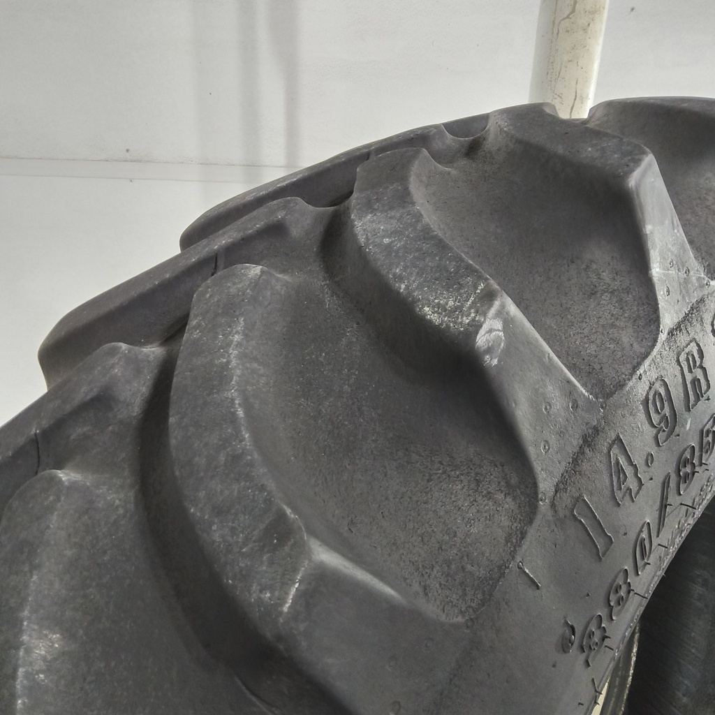 380/85R34 Firestone Radial All Traction FWD R-1 137A8/137B 50%