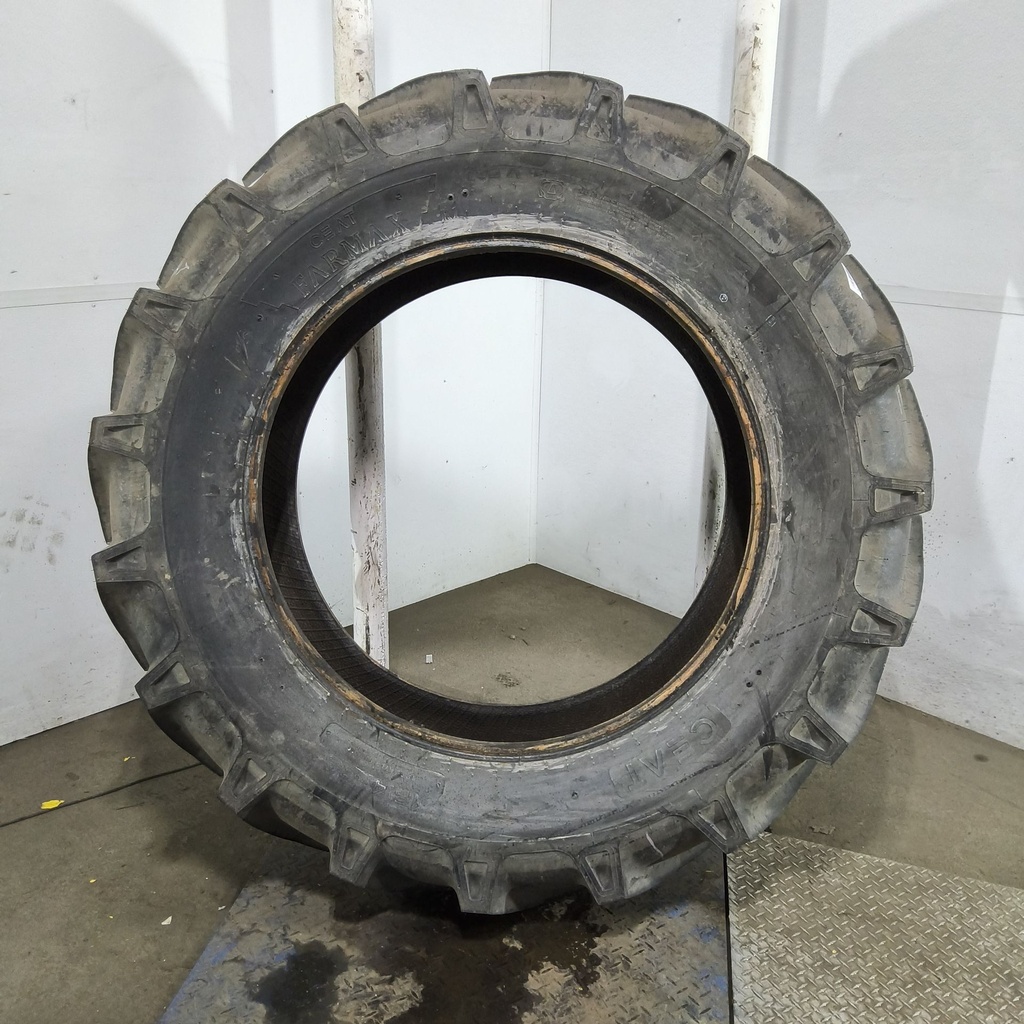18.4-38 Ceat Farmax Drive Wheel R-1 D (8 Ply), 99%