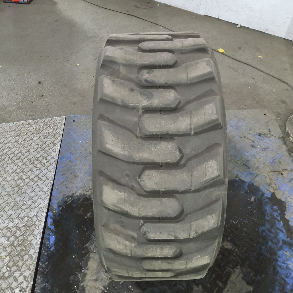 27x10.50-15 Firestone Duraforce DT R-4 D (8 Ply), 60%
