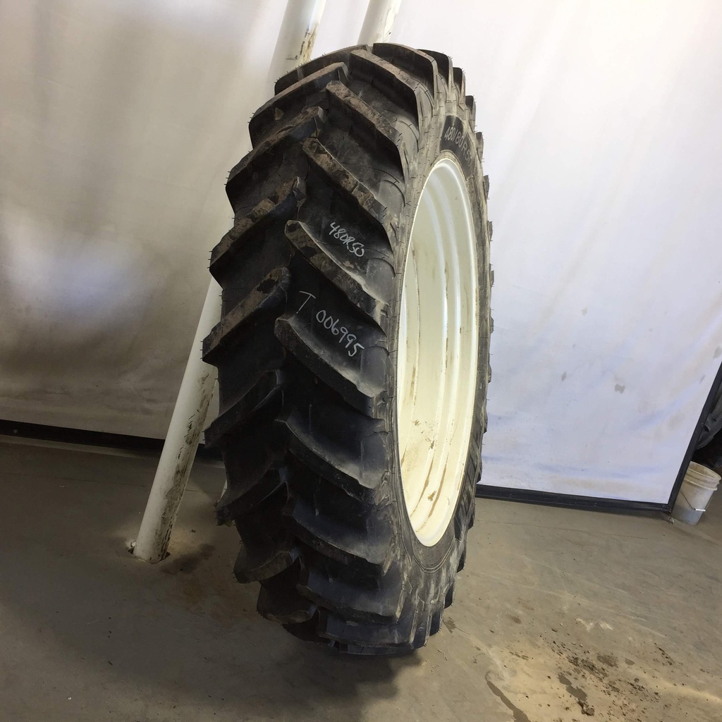 480/80R50 Michelin AgriBib 2 R-1W on Case IH Silver Mist 10-Hole Formed Plate W/Weight Holes 99%
