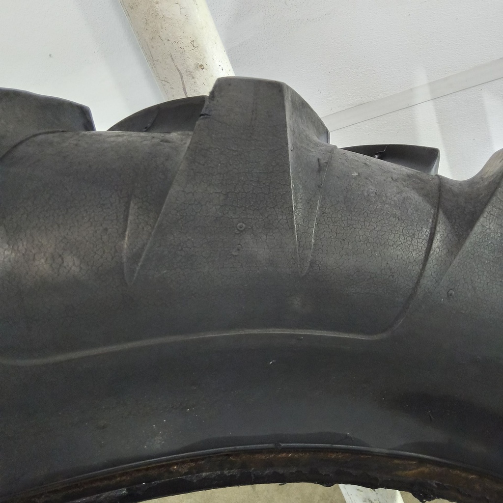 13.6-38 Armstrong Hi Power Lug R-1 C (6 Ply), 85%