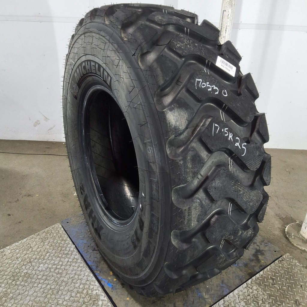 17.5R25 Michelin XHA2 L-3 176A2 99%