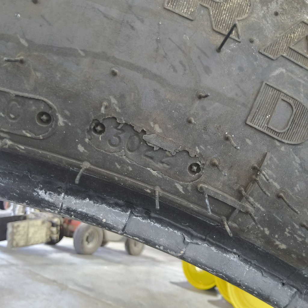 320/85R38 Goodyear Farm DT800 Super Traction R-1W 143A8 80%
