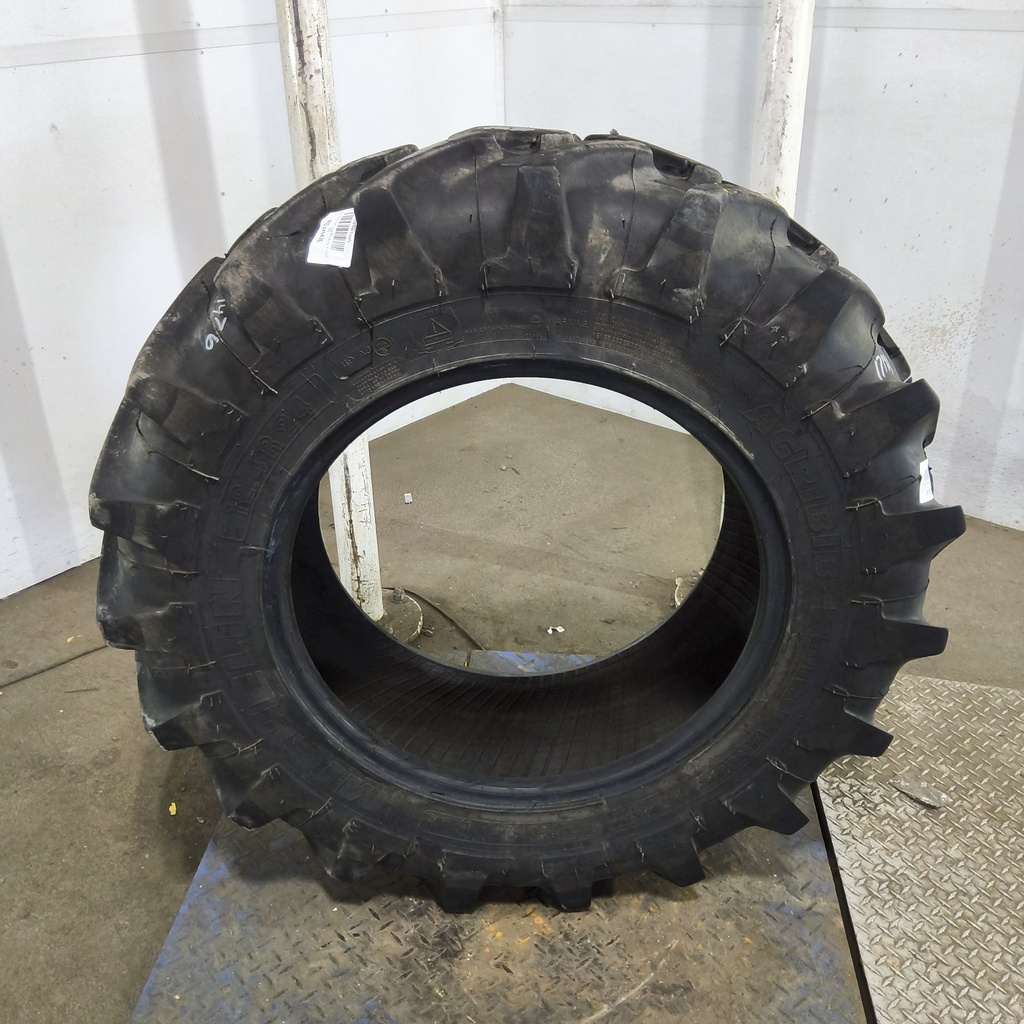 12.4R24 Michelin AgriBib R-1W 119A8 60%
