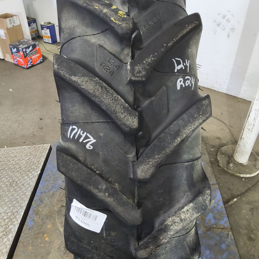 12.4R24 Michelin AgriBib R-1W 119A8 60%