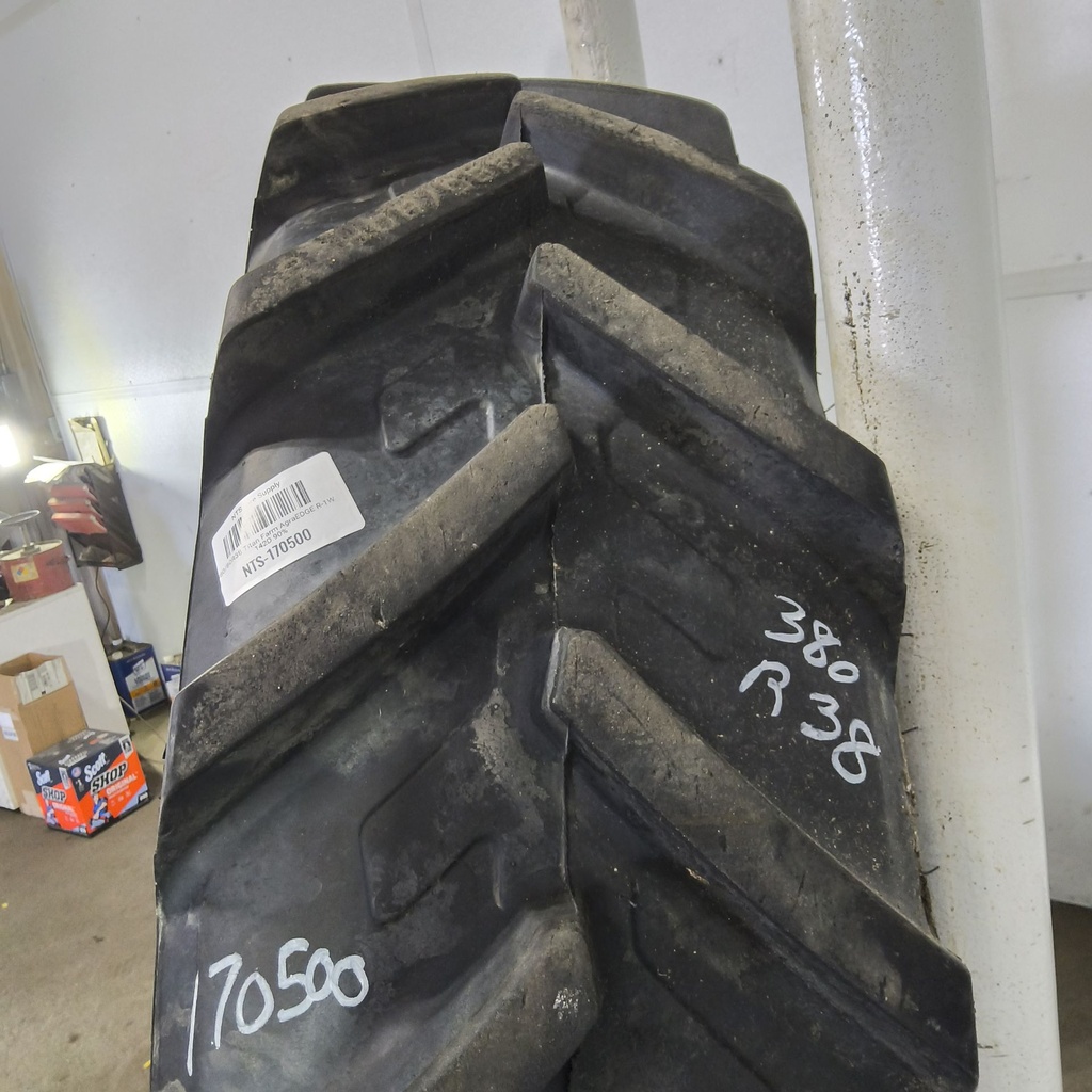 380/80R38 Titan Farm AgraEDGE R-1W 142D 95%