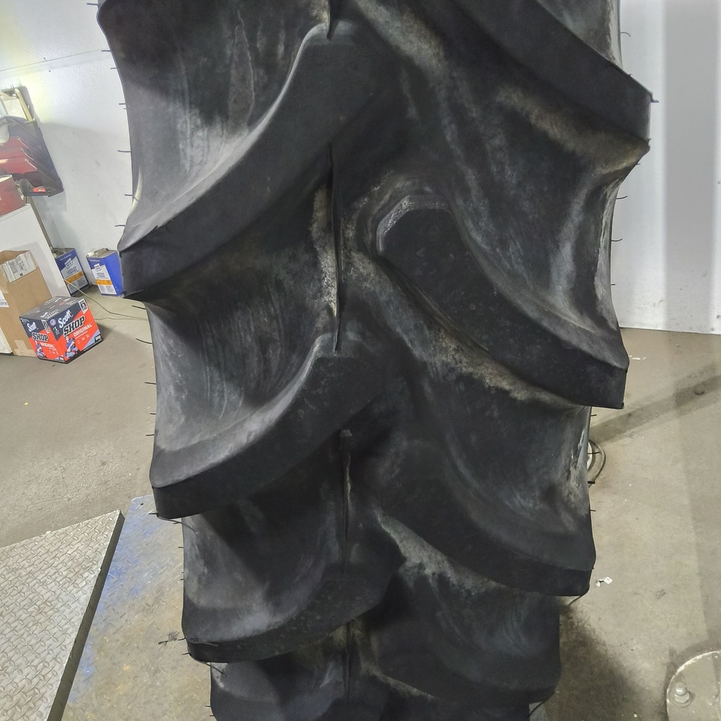 380/90R50 Firestone Radial 9000 R-1W 151A8/151B 95%