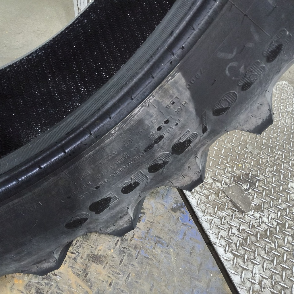 380/90R50 Firestone Radial 9000 R-1W 151A8/151B 95%