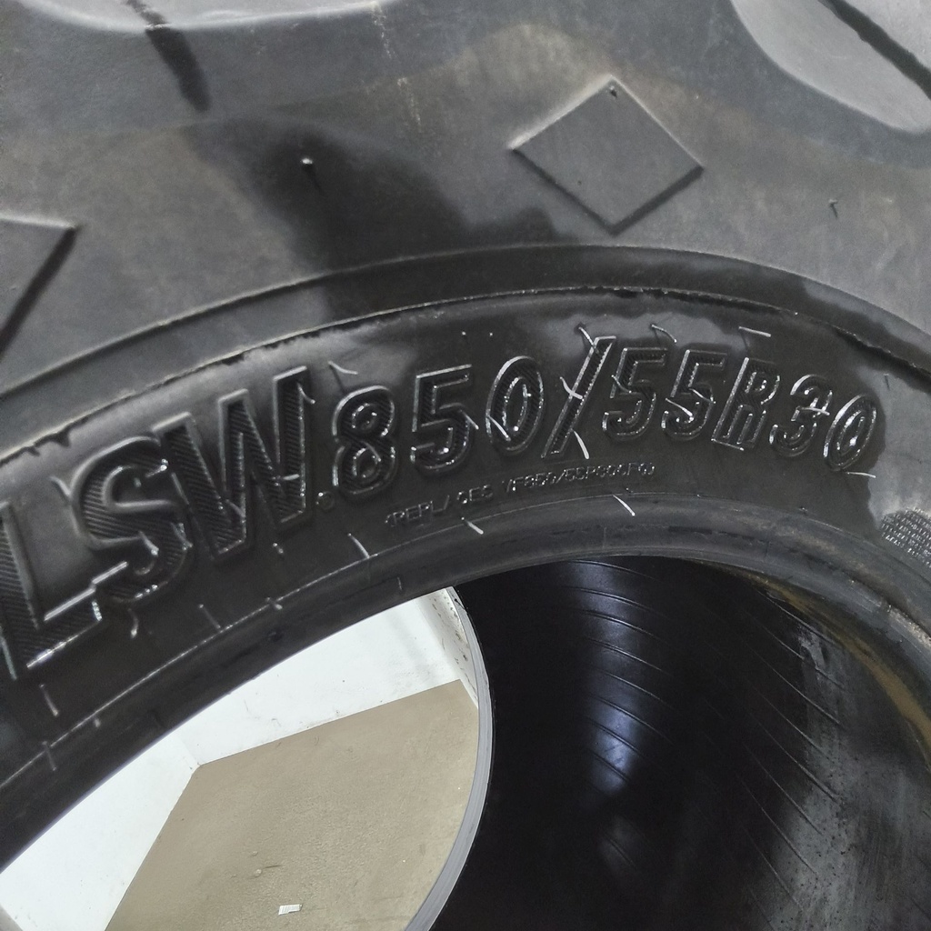 LSW850/55R30 Goodyear Farm Custom Flo Grip R-2 186B 75%