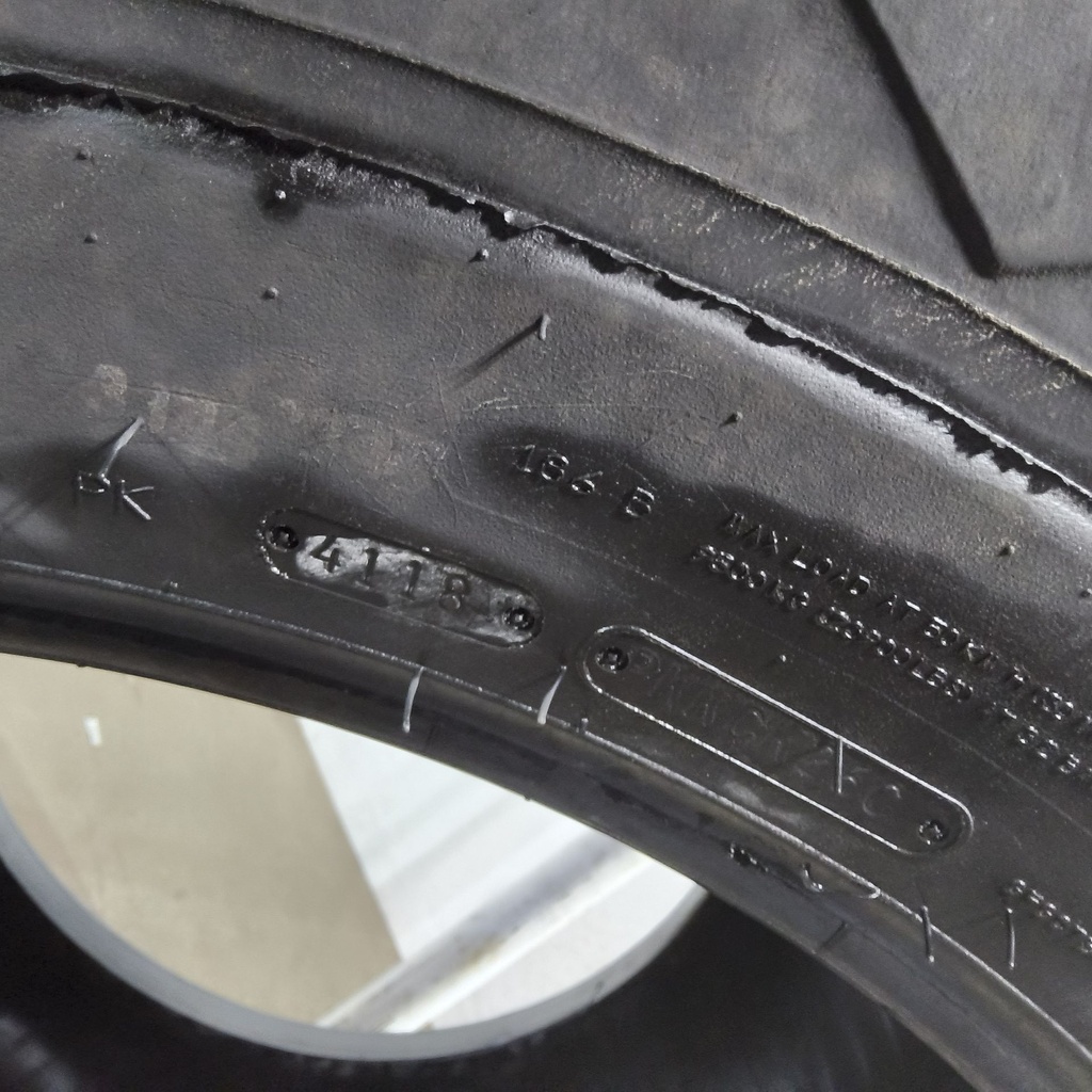 LSW850/55R30 Goodyear Farm Custom Flo Grip R-2 186B 75%