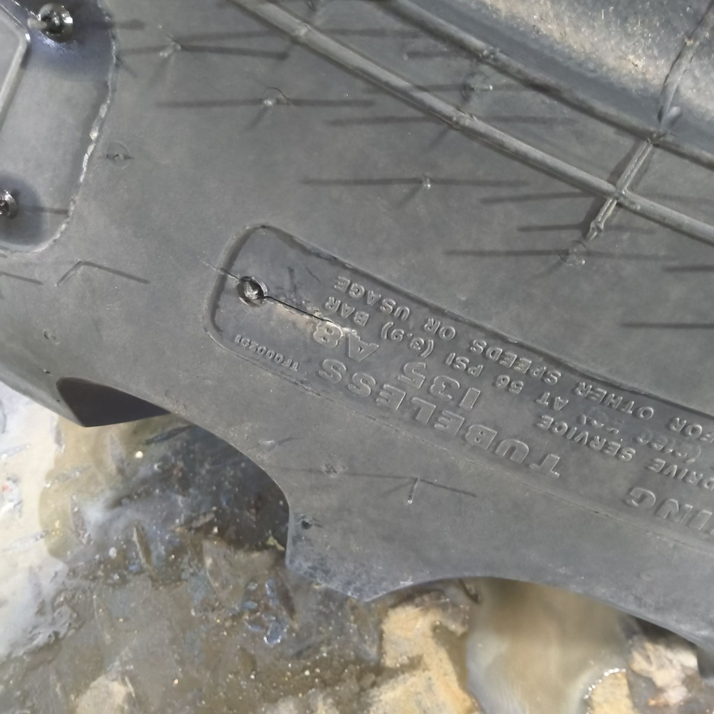 12.4-38 Goodyear Farm Dyna Torque III R-1 G (14 Ply), 80%