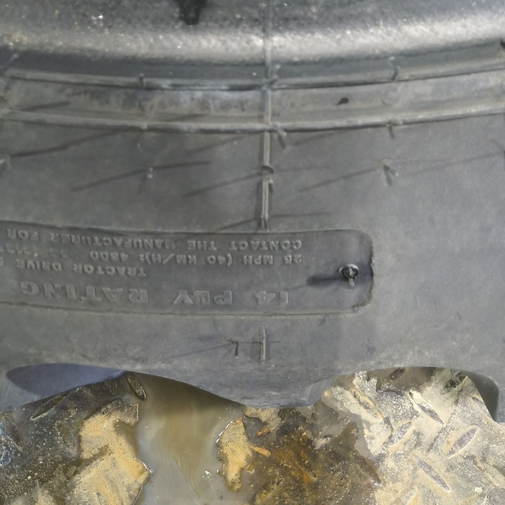 12.4-38 Goodyear Farm Dyna Torque III R-1 G (14 Ply), 80%