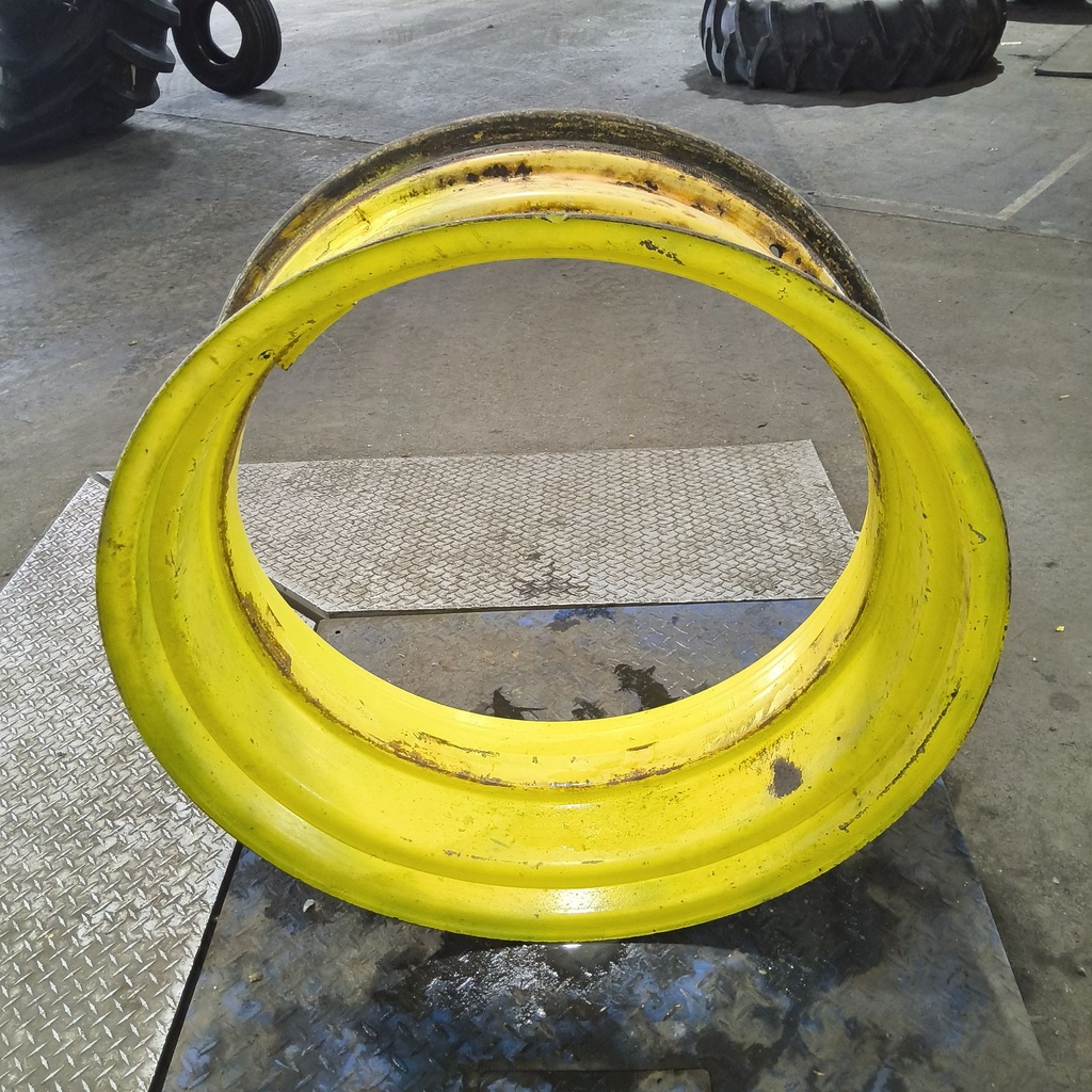 14"W x 34"D, John Deere Yellow Deep Well W/Drive Lugs