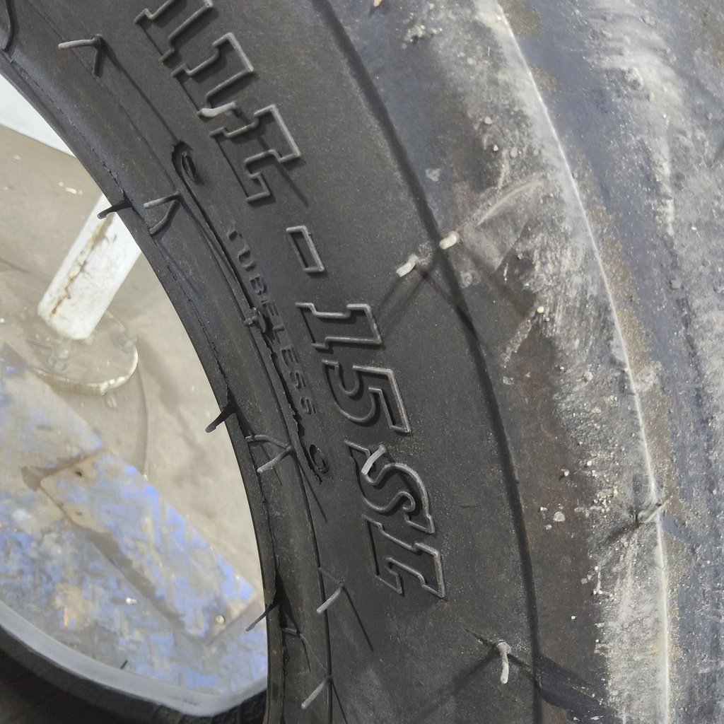 11L-15 BKT Tires Farm Implement  I-1 E (10 Ply), 99%