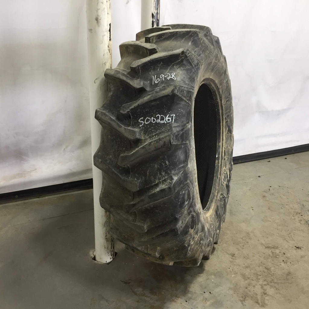 16.9/-28 Firestone Traction Field & Road R-1, C (6 Ply) 75%