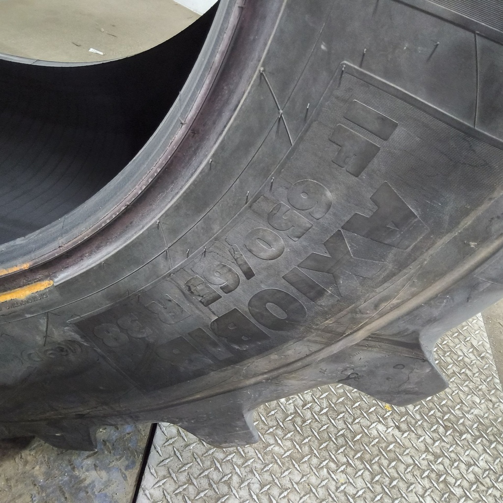 IF650/65R38 Michelin Axiobib R-1W 169D 85%