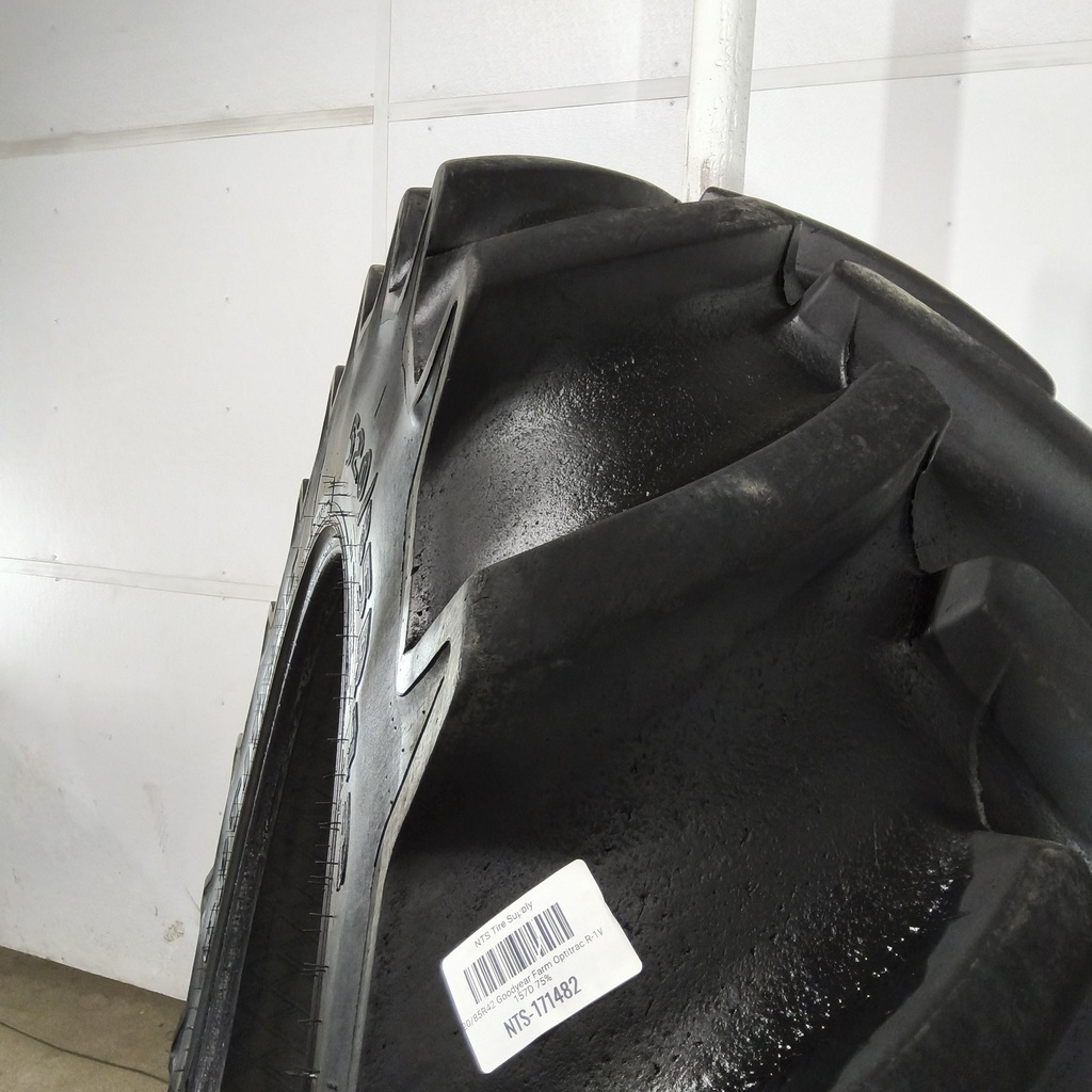 520/85R42 Goodyear Farm Optitrac R-1W 157D 75%