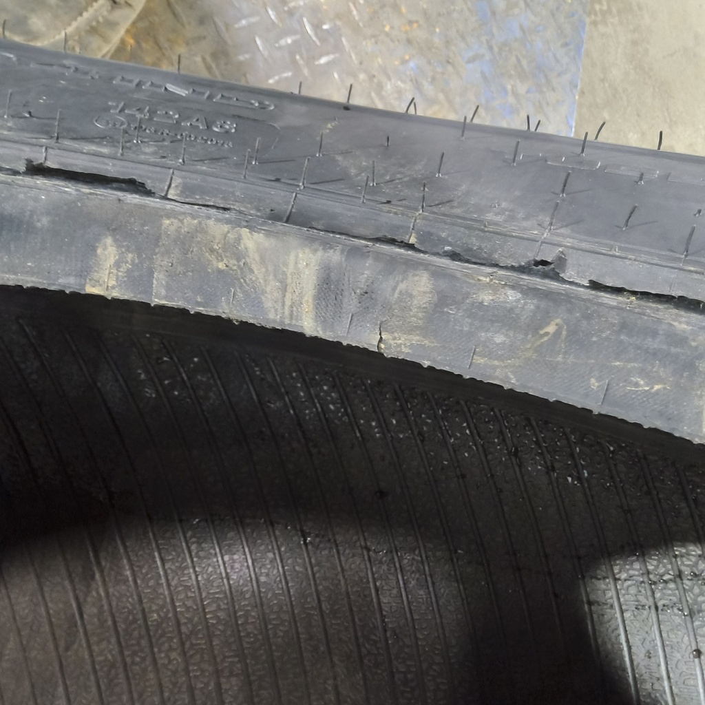 440/80-24 Galaxy Super Industrial Lug R-4 142A8 99%