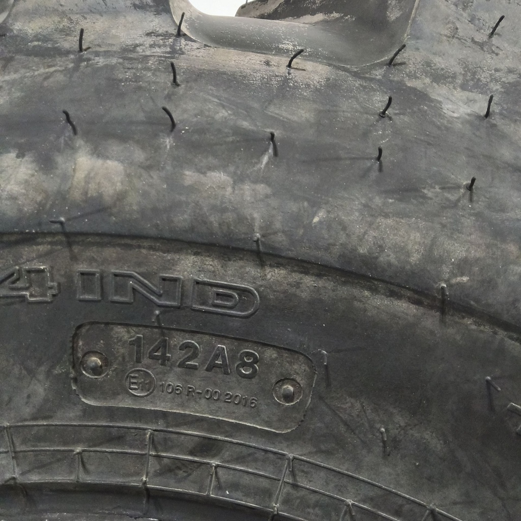 440/80-24 Galaxy Super Industrial Lug R-4 142A8 99%
