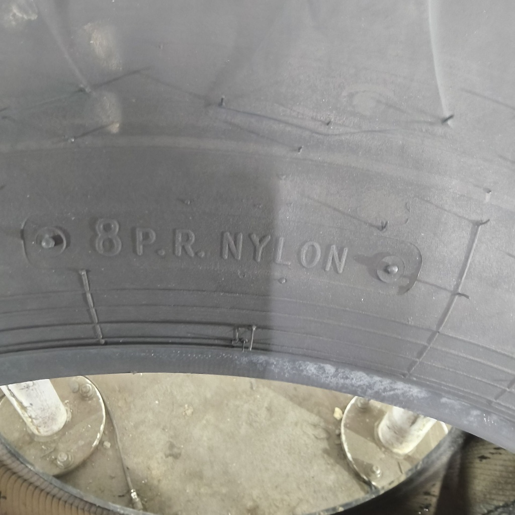 13.6-28 Alliance 304 Bias R-1 D (8 Ply), 99%
